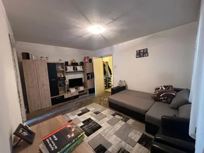 Apartment with 2 bedrooms for sale 51 sqm in Resita, Lunca area - Resita