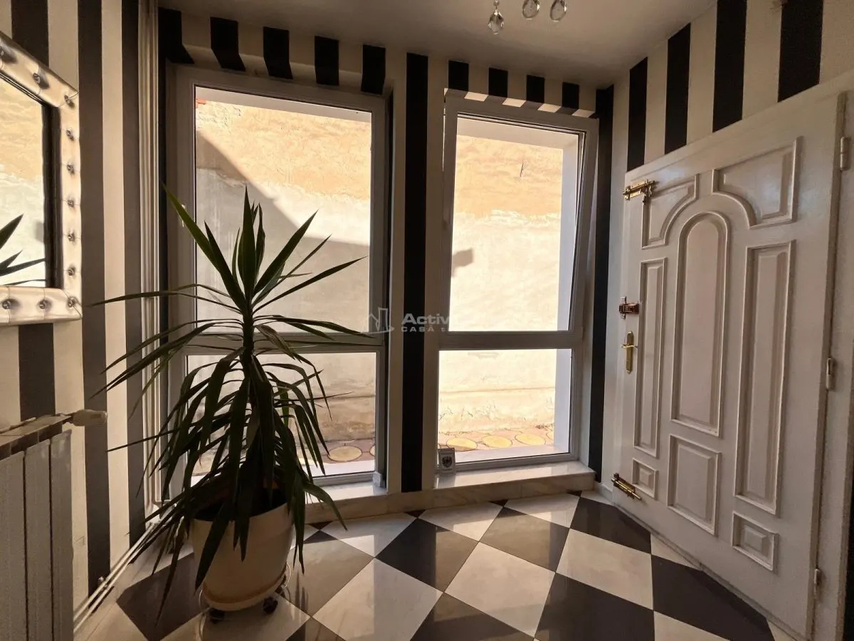 Lugoj, Vila De Lux, 7 Cam., La Cheie, 300 Mp., Utili, 635 Mp., Teren, Priveliste Panoramica, Zona Strand - foto 23
