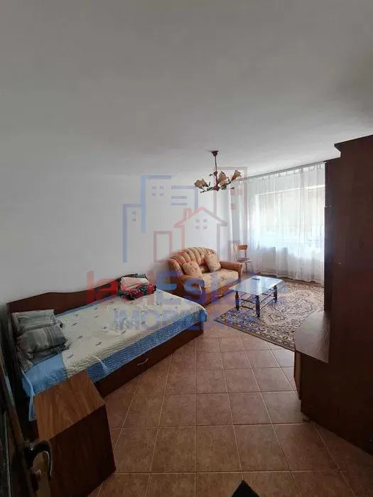 Apartment with 1 bedrooms for rent 32 sqm in Iasi, Podul de Fier area - foto 1