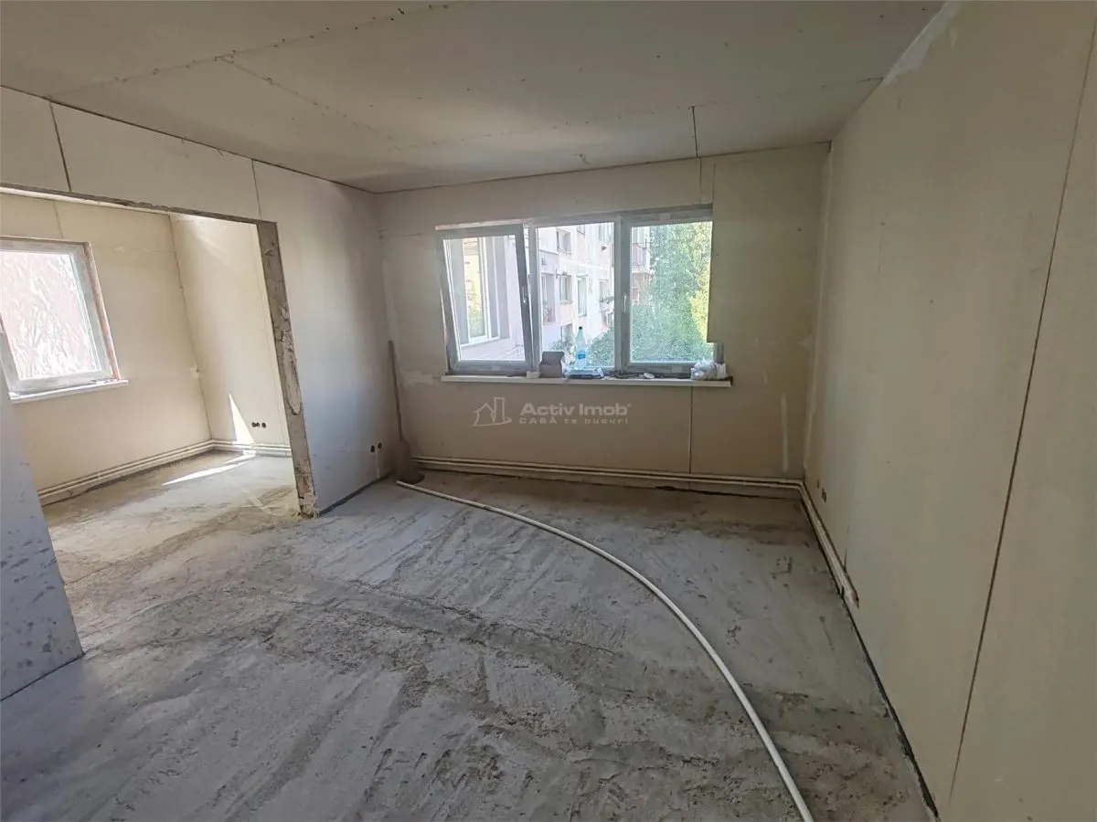 Apartment with 2 bedrooms for sale 39 sqm in Bocsa, Central area - foto 2