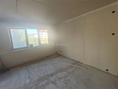 Apartment with 2 bedrooms for sale 39 sqm in Bocsa, Central area - foto 4