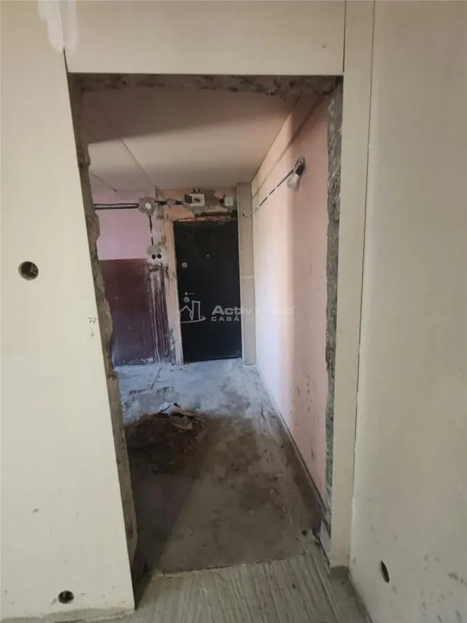 Apartment with 2 bedrooms for sale 39 sqm in Bocsa, Central area - foto 5