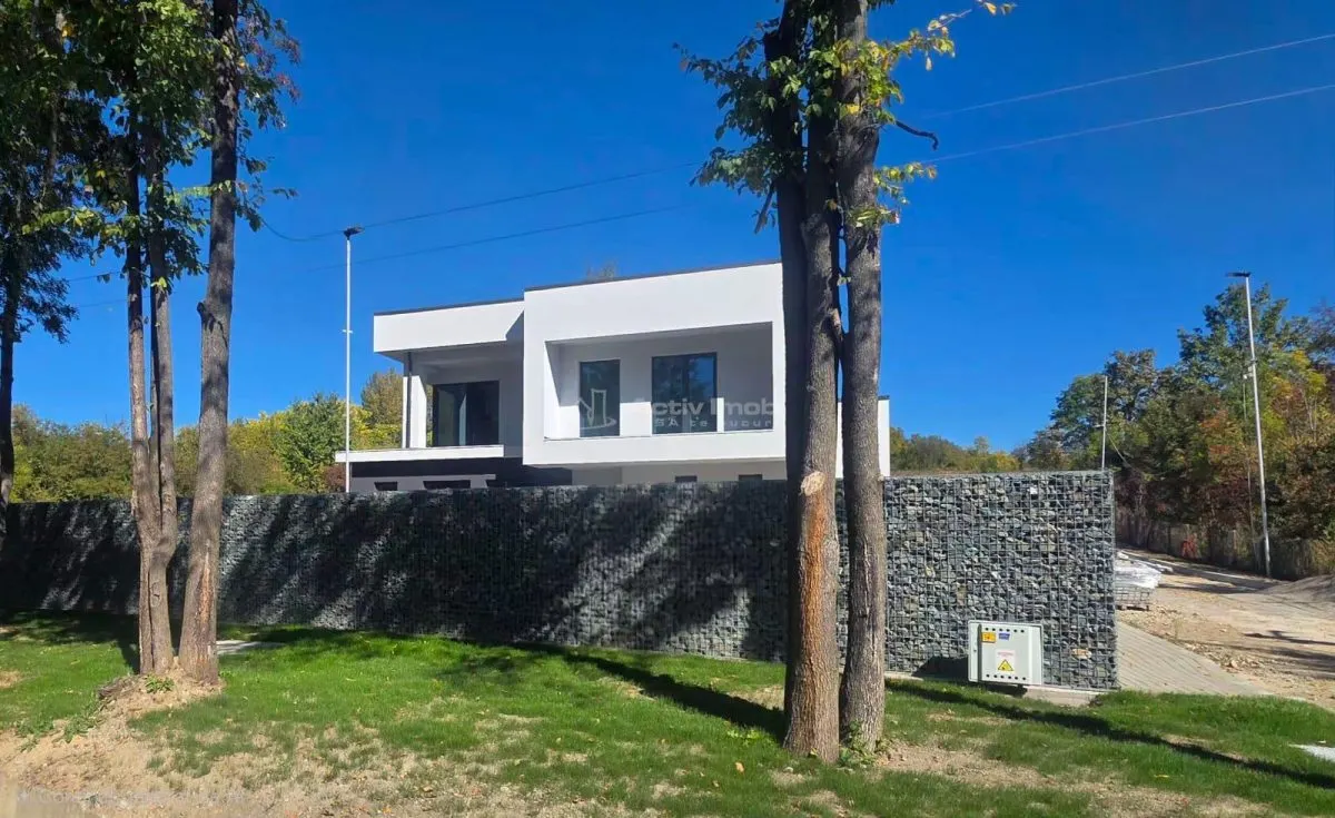 House / villa for sale 250 sqm in Valea Voievozilor - foto 1