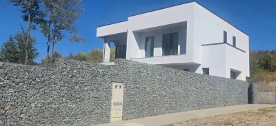 House / villa for sale 250 sqm in Valea Voievozilor - foto 2