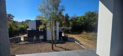 House / villa for sale 250 sqm in Valea Voievozilor - foto 8