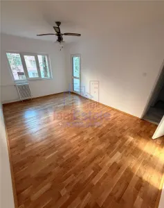 Apartament 2 camere zona Nicolina - Etaj 1 - renovat - foto 2