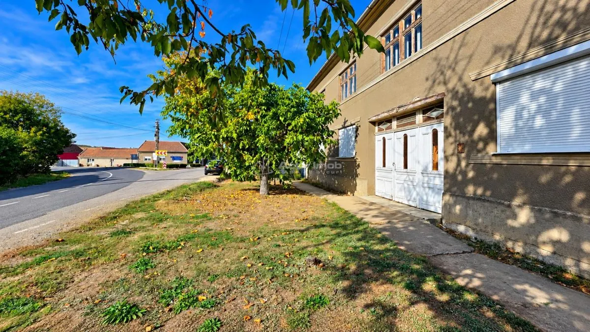 Comoraste | Villa P+1 | 12 Pièces | 944 sqm Terrain | Zéro Commission Acheteur - foto 4
