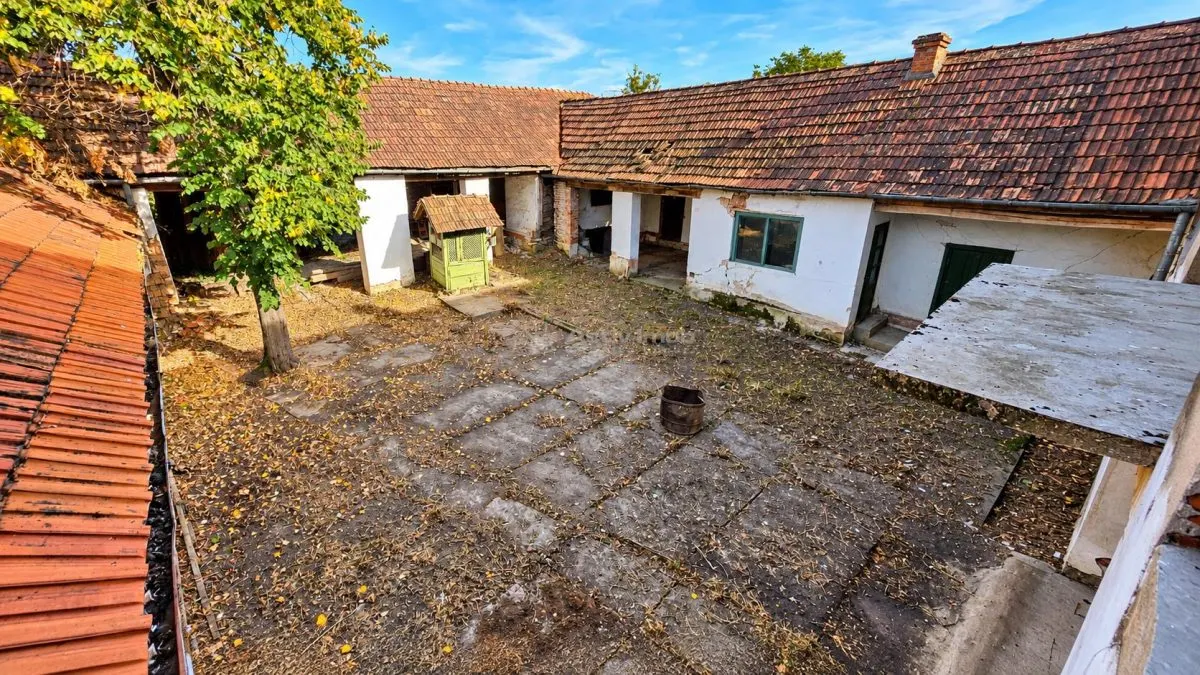 Comoraste | Villa P+1 | 12 Pièces | 944 sqm Terrain | Zéro Commission Acheteur - foto 7