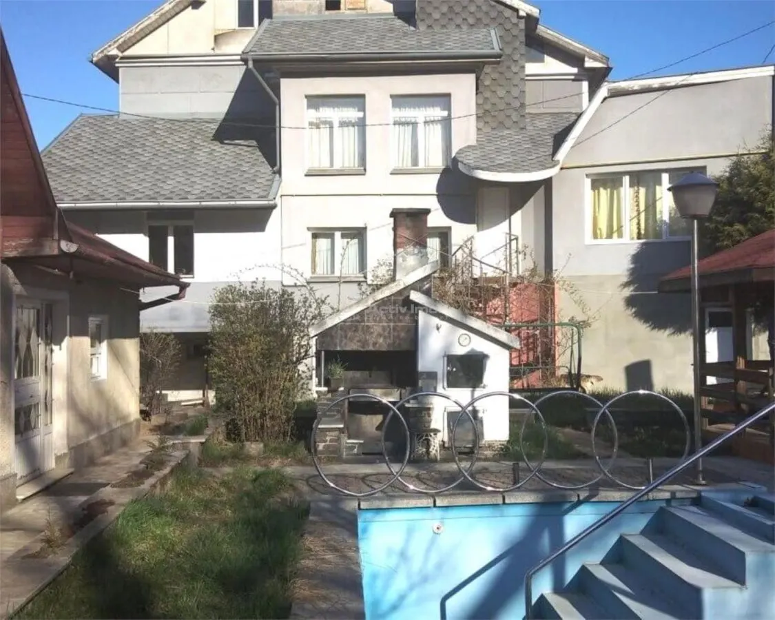 House / villa for sale 370 sqm in Baia Mare, Ferneziu area - foto 1