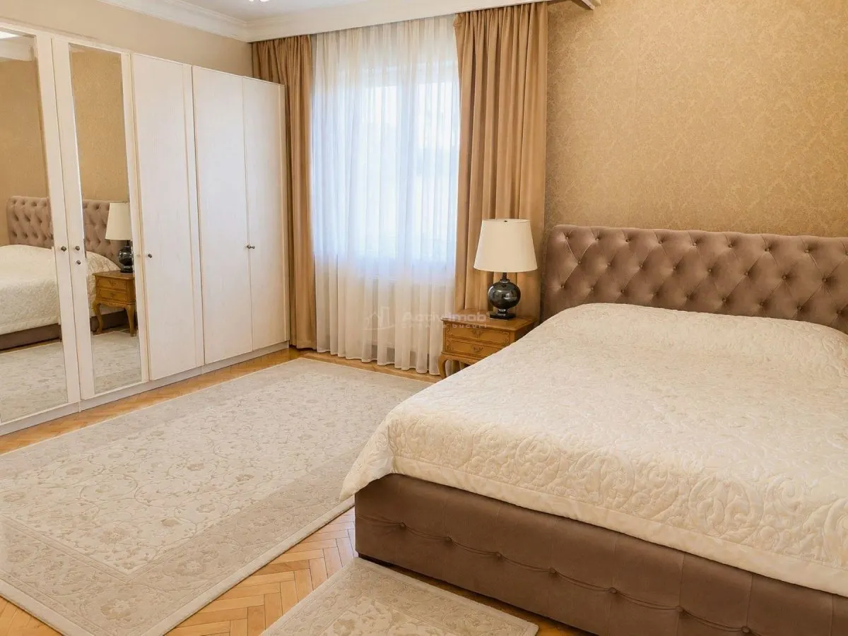 House / villa for sale 370 sqm in Baia Mare, Ferneziu area - foto 6