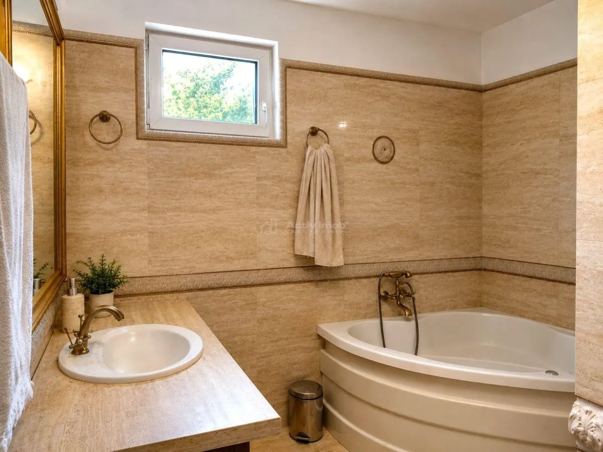 House / villa for sale 370 sqm in Baia Mare, Ferneziu area - foto 8