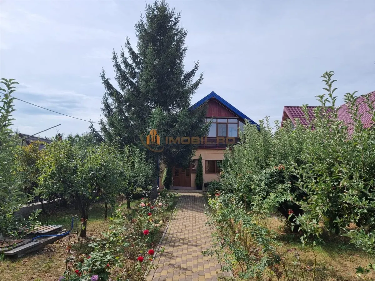 House / villa for sale 135 sqm in Iasi, Valea Adanca area - foto 2
