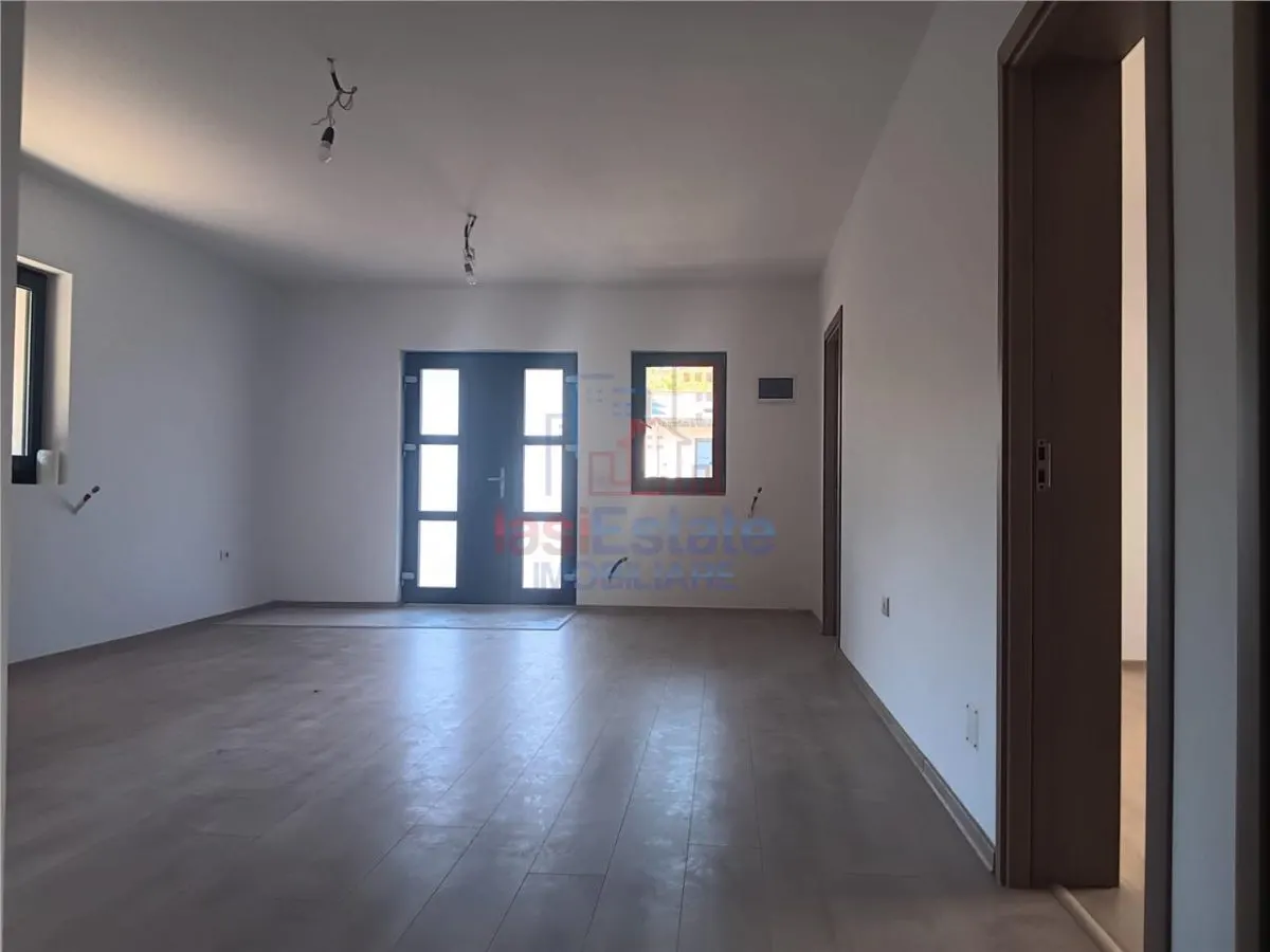 Visan CASA parter 4cam TEREN 400mp la str Principala mutare imediata - foto 1