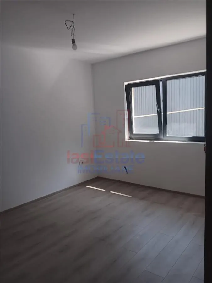 Visan CASA parter 4cam TEREN 400mp la str Principala mutare imediata - foto 5