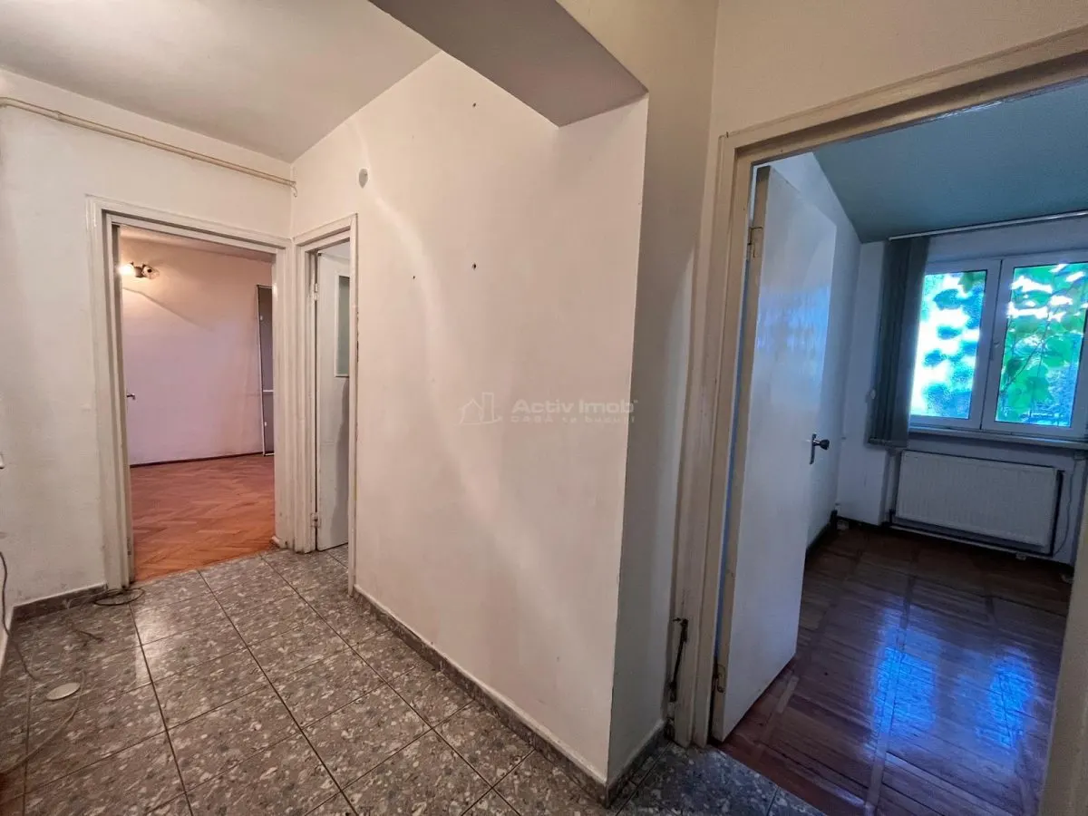 Lugoj, Ap., 2 Cam., 50 Mp., Et., Parter Inalt, Decomandat, Central, Aproape de Catedrala - foto 14