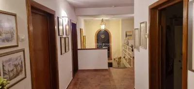 Villa Exclusive Resita | Sous-sol+RdC+Étage+Mansarde | 539m² Construit, 1205m² Terrain - foto 9