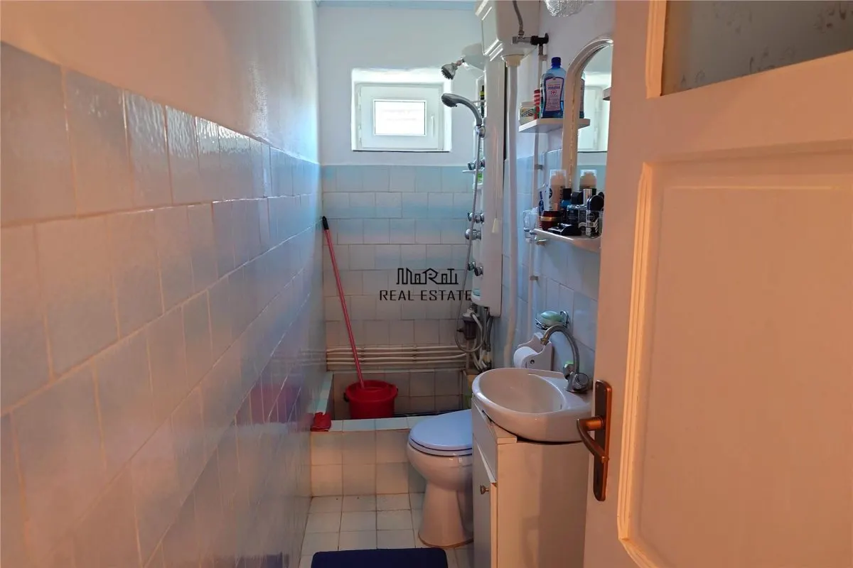 Propriété Rurale Substantielle avec Terrains Généreux et Constructions Solides en Cadre Tranquille - foto 11