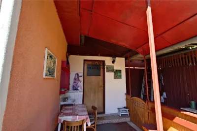 Propriété Rurale Substantielle avec Terrains Généreux et Constructions Solides en Cadre Tranquille - foto 13