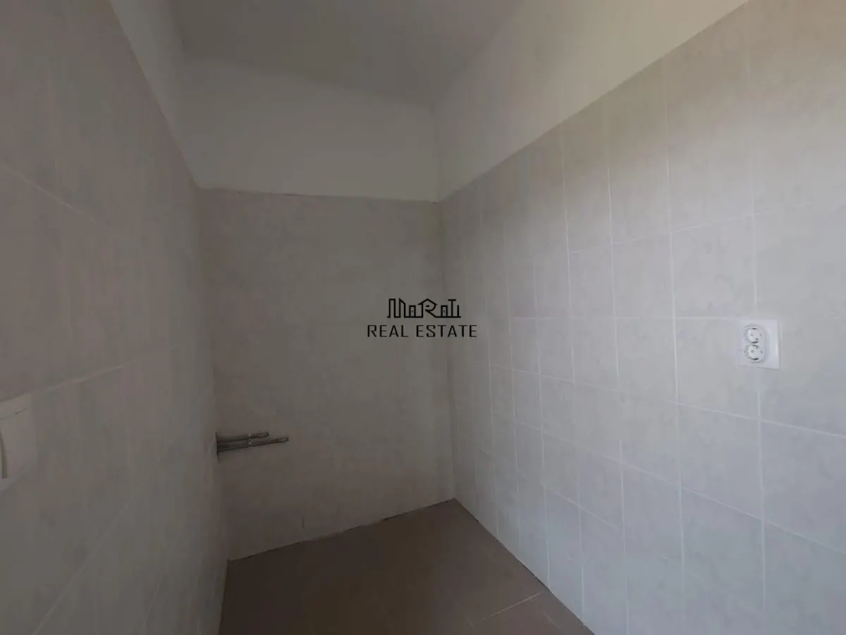 مساحة خدمات على الطريق الأوروبي E79 - foto 13