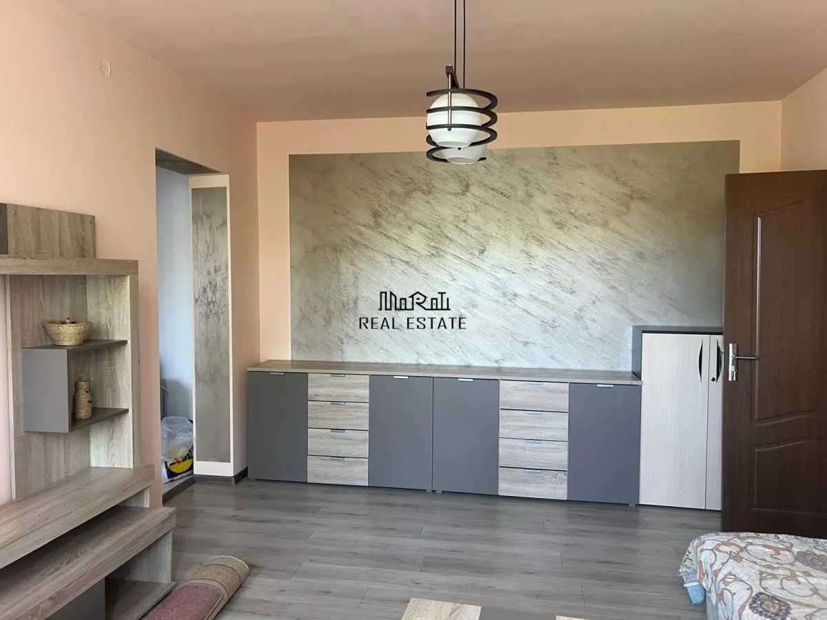 Appartement Trois Pièces Brad - foto 1