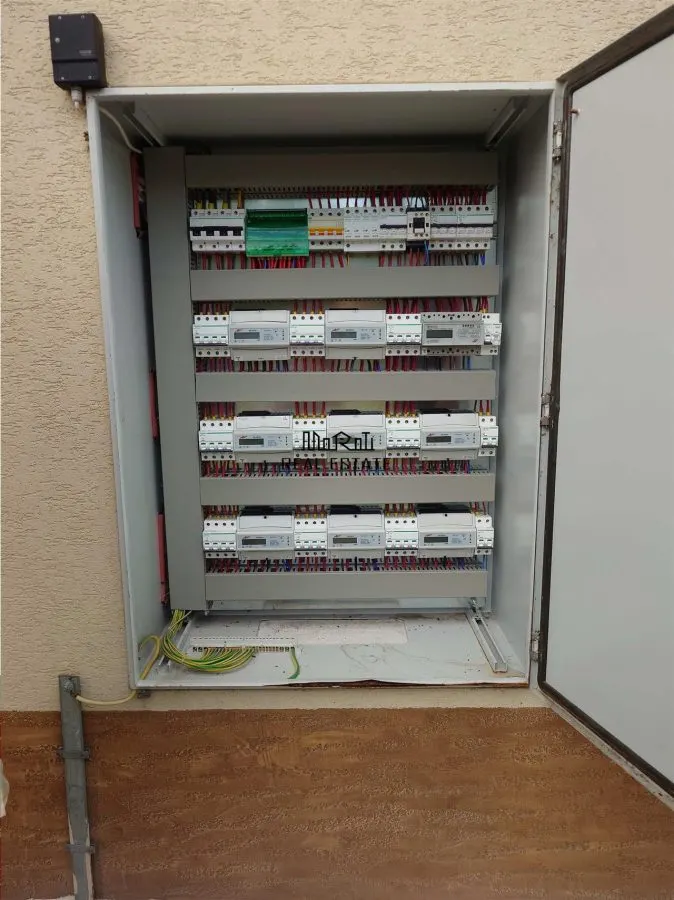 Immeuble Neuf Adapté à l'Hébergement ou Bureaux à Brad, Hunedoara - foto 11