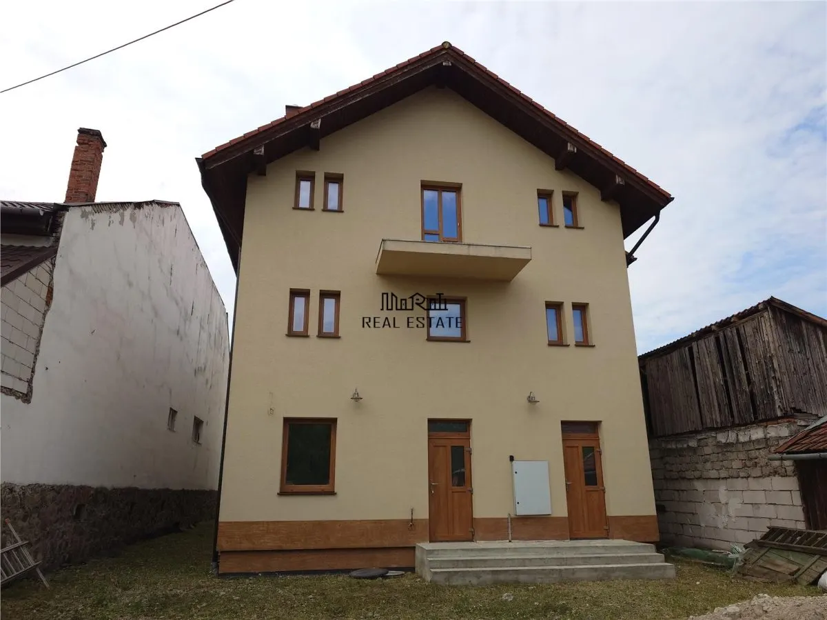 Immeuble Neuf Adapté à l'Hébergement ou Bureaux à Brad, Hunedoara - foto 12