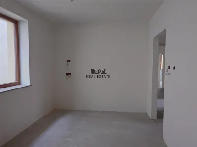 Immeuble Neuf Adapté à l'Hébergement ou Bureaux à Brad, Hunedoara - foto 6
