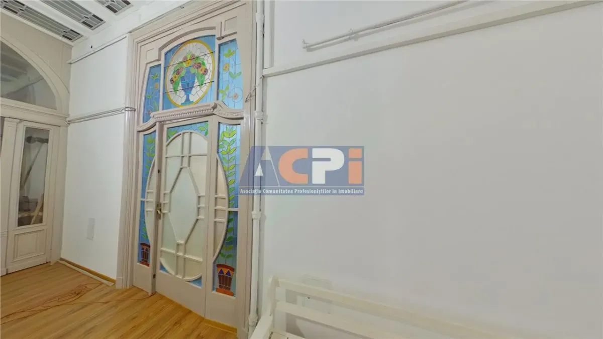 Apartamento ultracentral €60 por día, amueblado con estilo único junto al Ayuntamiento de Arad - foto 21