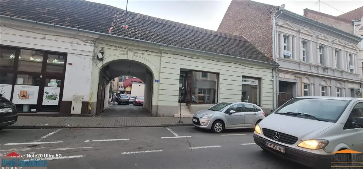 Spatiu comercial 192mp, F.S.12ml, zona Teatru, renovat - foto 1