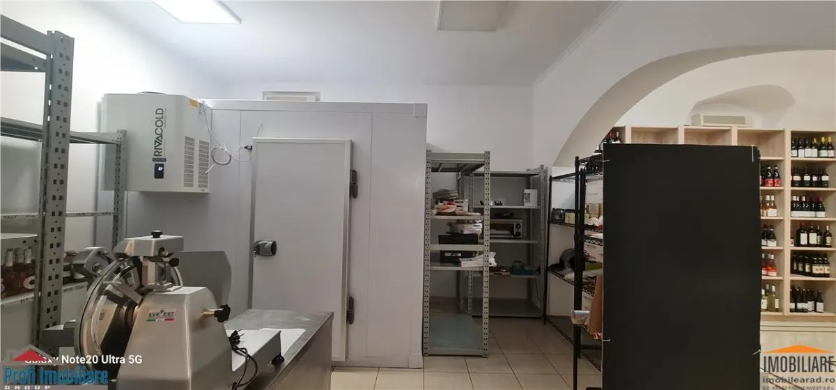 Spatiu comercial 192mp, F.S.12ml, zona Teatru, renovat - foto 13