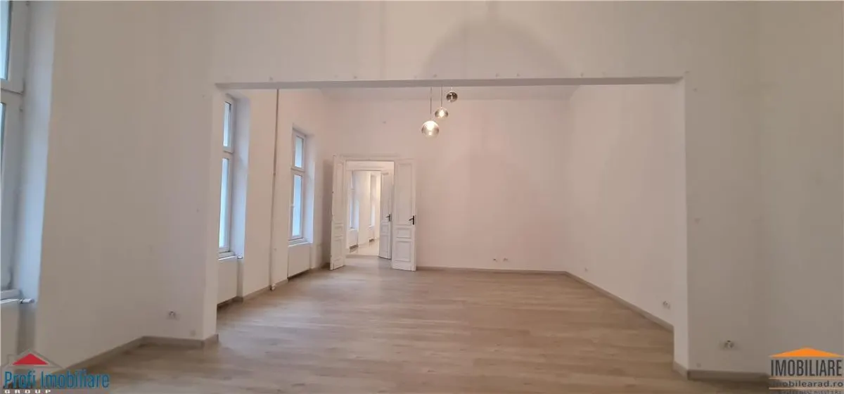 Spatiu 146mp pt. birouri, ultracentral vizavi de Primaria Arad - foto 12