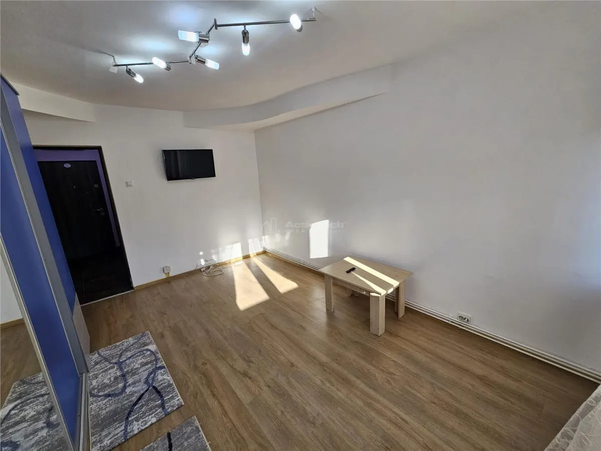 Apartment with 2 bedrooms for sale 54 sqm in Resita, Micro I area - foto 13
