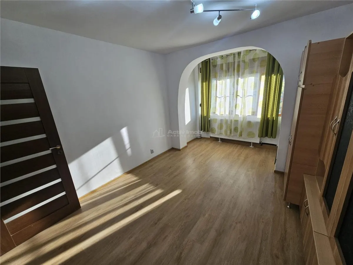 Apartment with 2 bedrooms for sale 54 sqm in Resita, Micro I area - foto 15