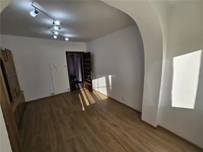 Apartment with 2 bedrooms for sale 54 sqm in Resita, Micro I area - foto 16