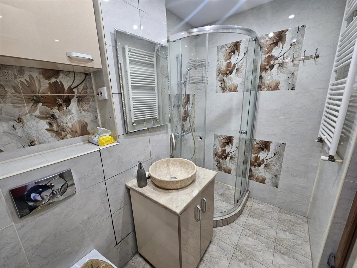 Apartment with 2 bedrooms for sale 54 sqm in Resita, Micro I area - foto 19