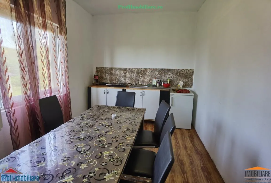 Pensiune in Paulis cu 20 de camere si teren 4.500 mp - jud. Arad - foto 3
