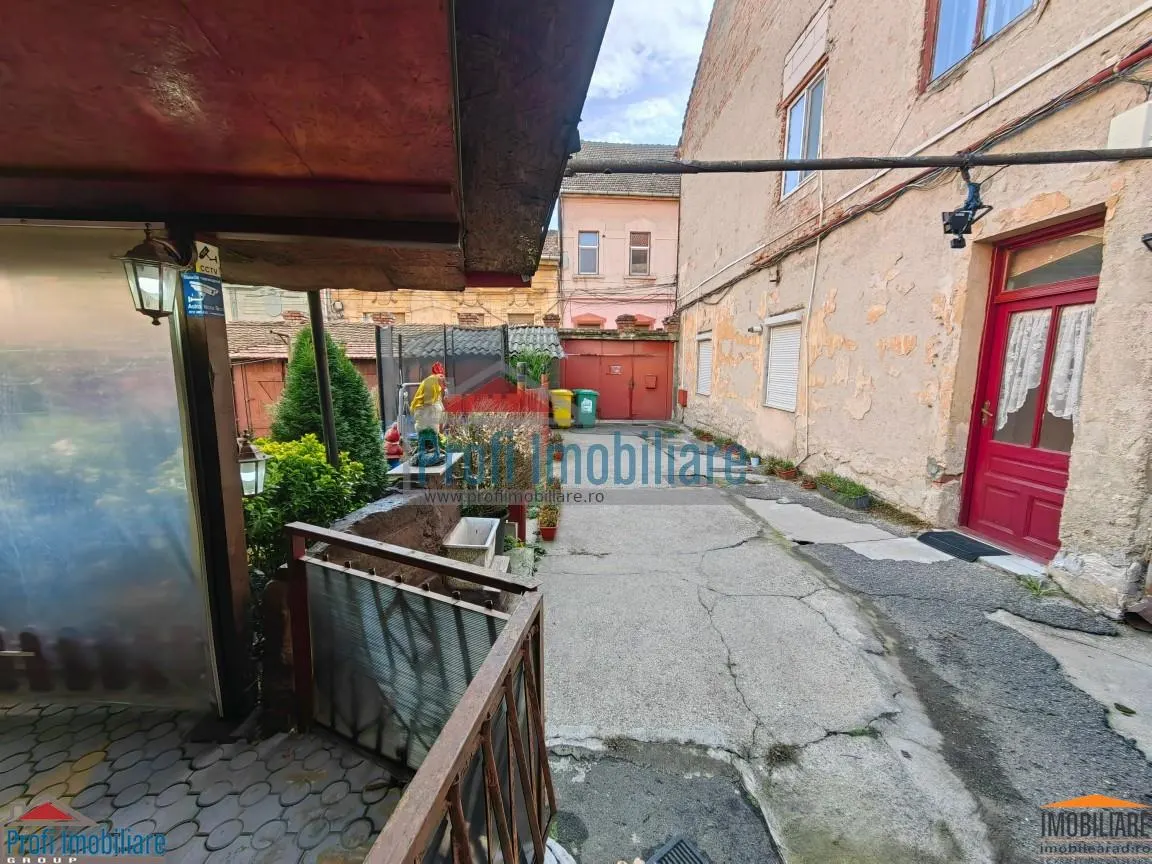 Casa de 102 mp cu gradina - ultracentral in Arad - foto 17