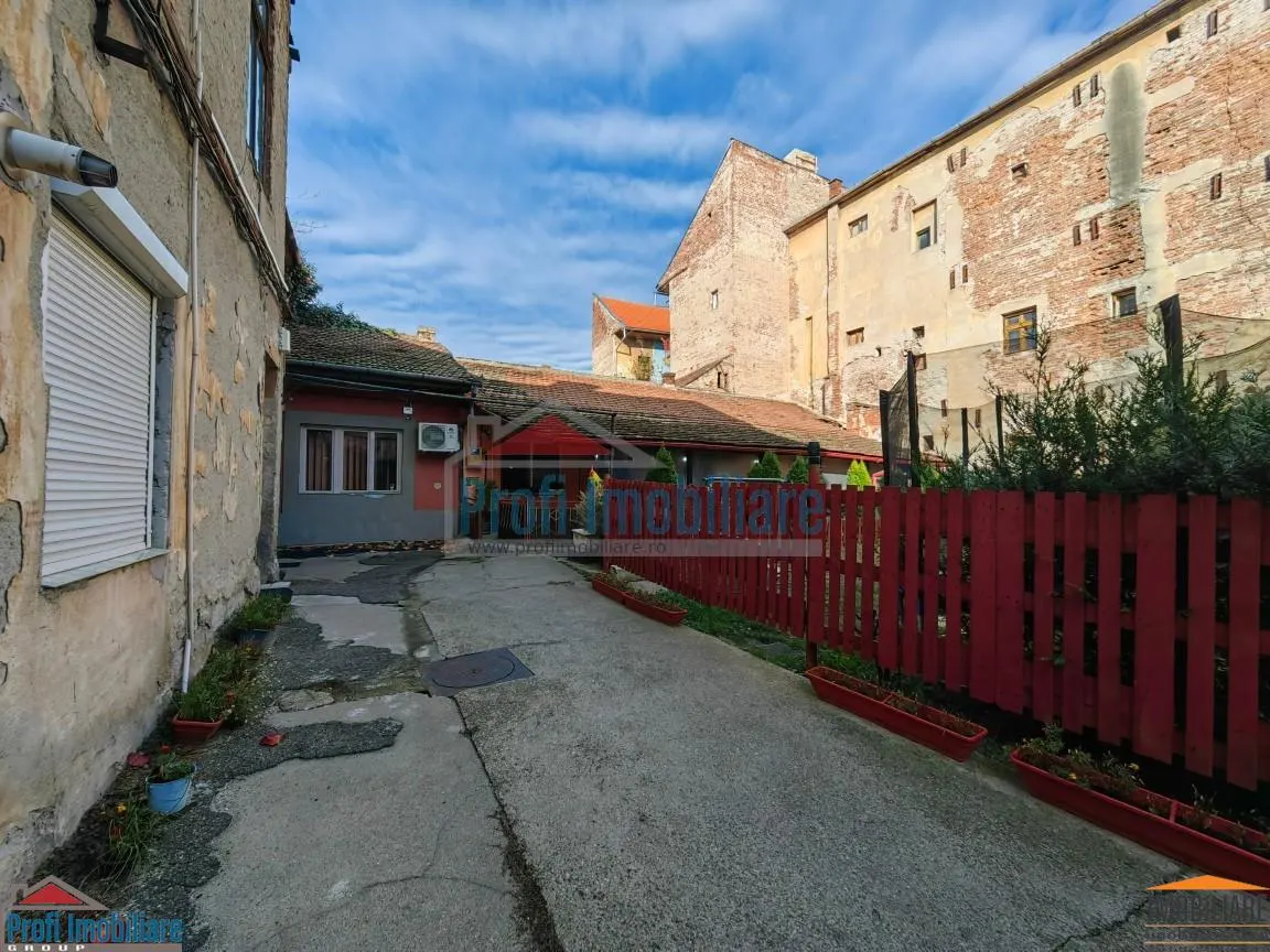 Casa de 102 mp cu gradina - ultracentral in Arad - foto 19