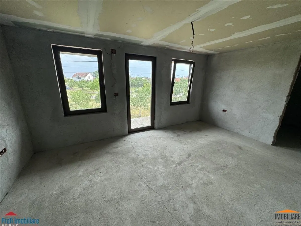 Casa noua cu 6 camere in SAGU la principala - jud. Arad - foto 11