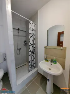 سكن العمال – 23 رون لكل شخص/اليوم - foto 4