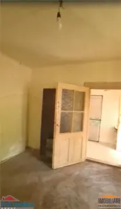 APARTAMENT 1 CAMERA ÎN ZONA CENTRALA ARAD – 22 MP + ANEXA 9 MP SI GRADINA - foto 2