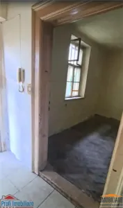APARTAMENT 1 CAMERA ÎN ZONA CENTRALA ARAD – 22 MP + ANEXA 9 MP SI GRADINA - foto 6