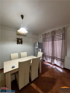 Apartamento de Tres Dormitorios en Alquiler, Barrio Gai, Arad - foto 2