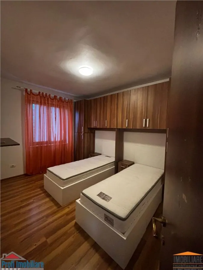 Apartamento de Tres Dormitorios en Alquiler, Barrio Gai, Arad - foto 10