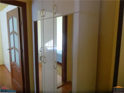 Inchiriez apartament cu 2 camere, et. 1- Podgoria - foto 12