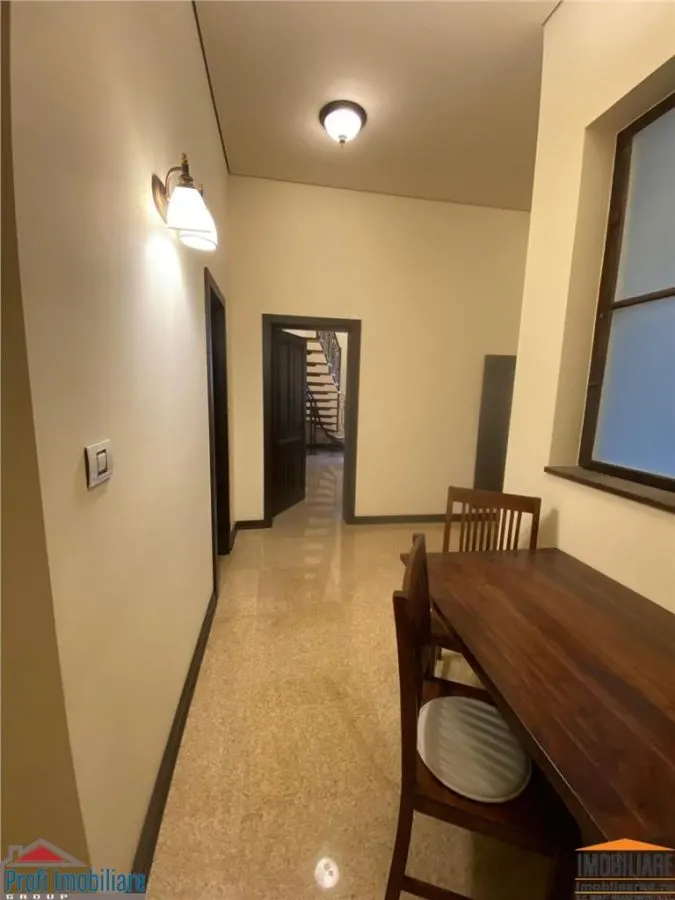 Appartement Spacieux en Centre-Ville d'Arad - foto 11