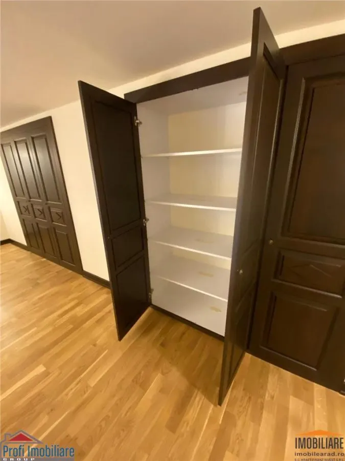 Appartement Spacieux en Centre-Ville d'Arad - foto 3