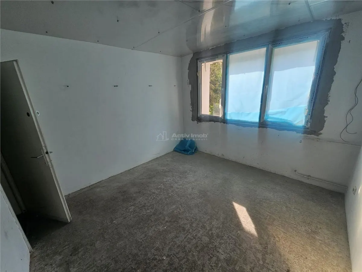 Apartment with 2 bedrooms for sale 46 sqm in Resita, Micro I area - foto 15