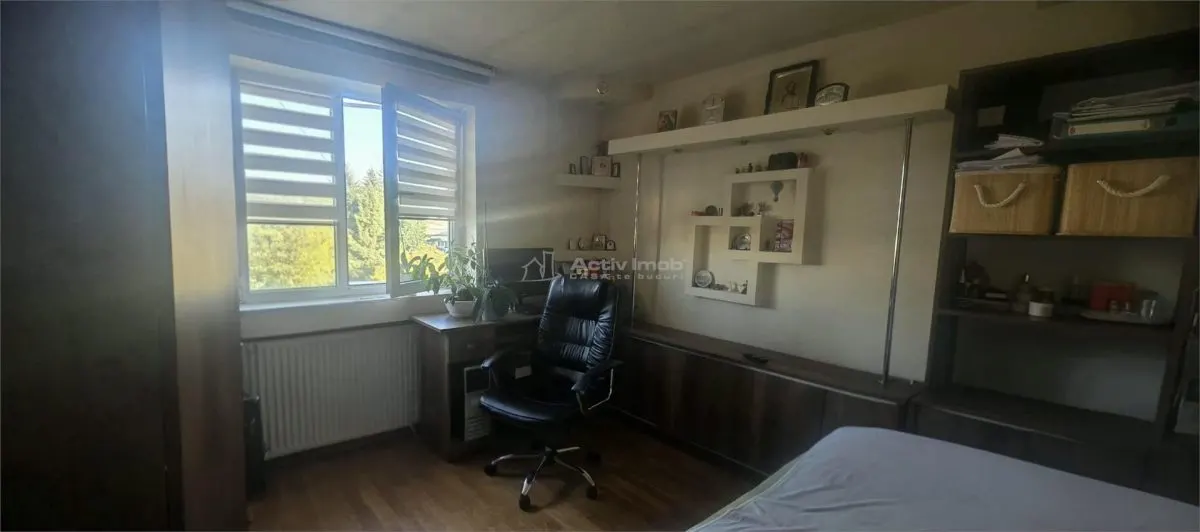 Apartment with 3 bedrooms for sale 43 sqm in Targoviste, Aleea Trandafirilor area - foto 2