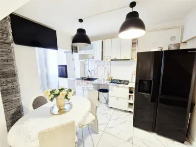 Apartament cu 3 camere de inchiriat in Centru - foto 7